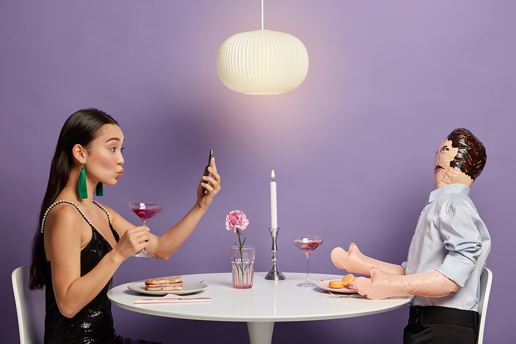 10 Best Virtual Date Ideas - How To Do It Right